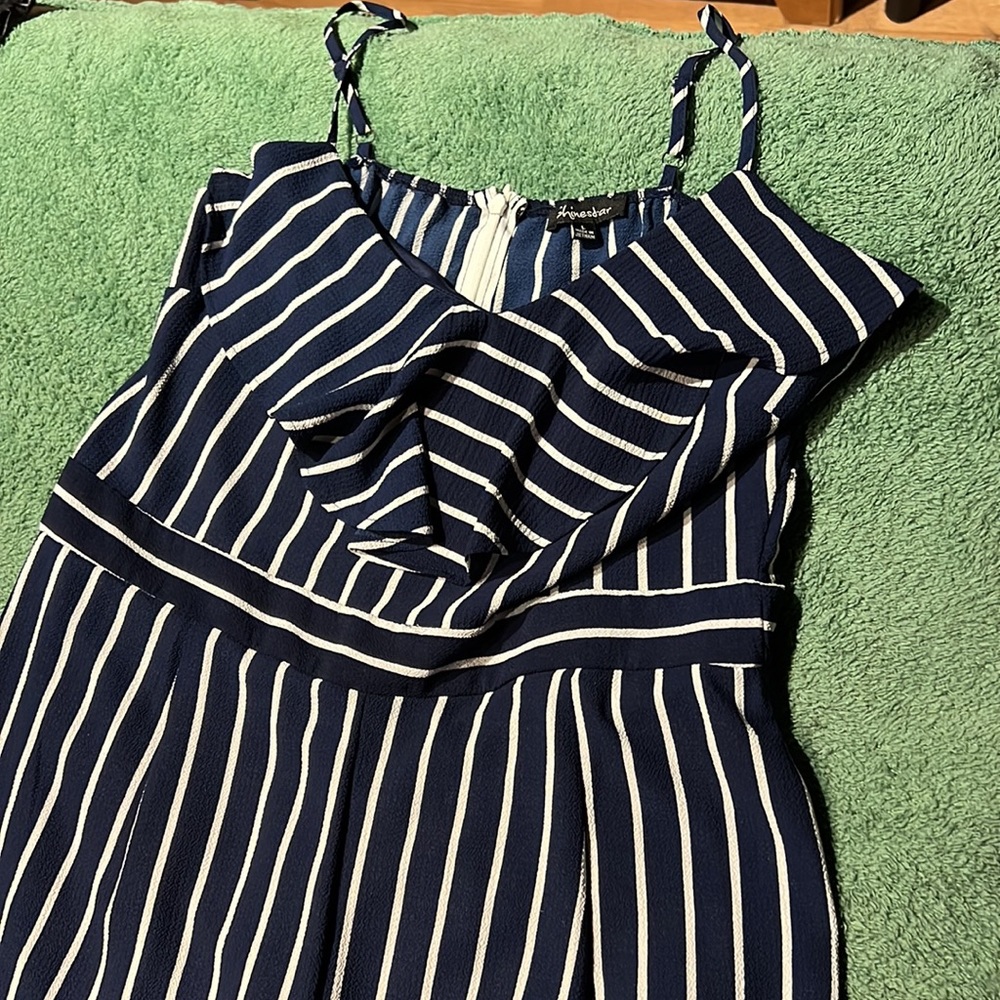 Cute Jumpsuit! - Picture 3 of 7